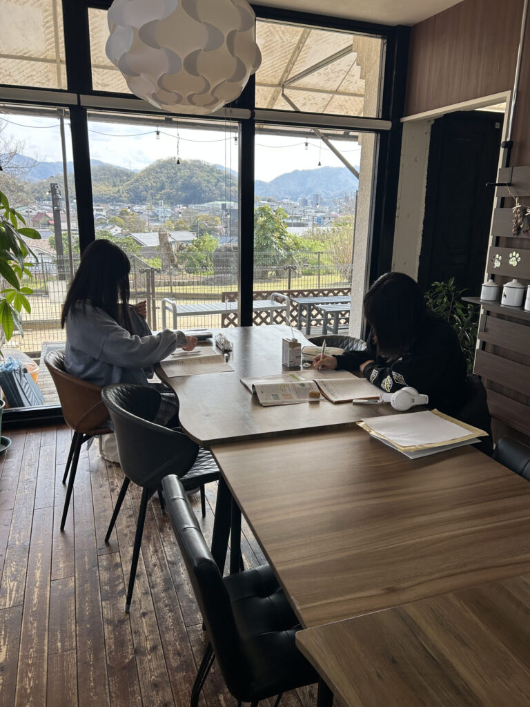 なかよし食堂 学習スペース